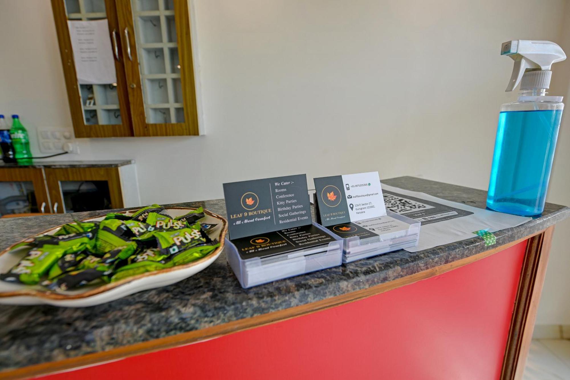 Hotel Leaf 9 Boutique, Near Golf Course Road And Galleria Market Gurgáon Kültér fotó