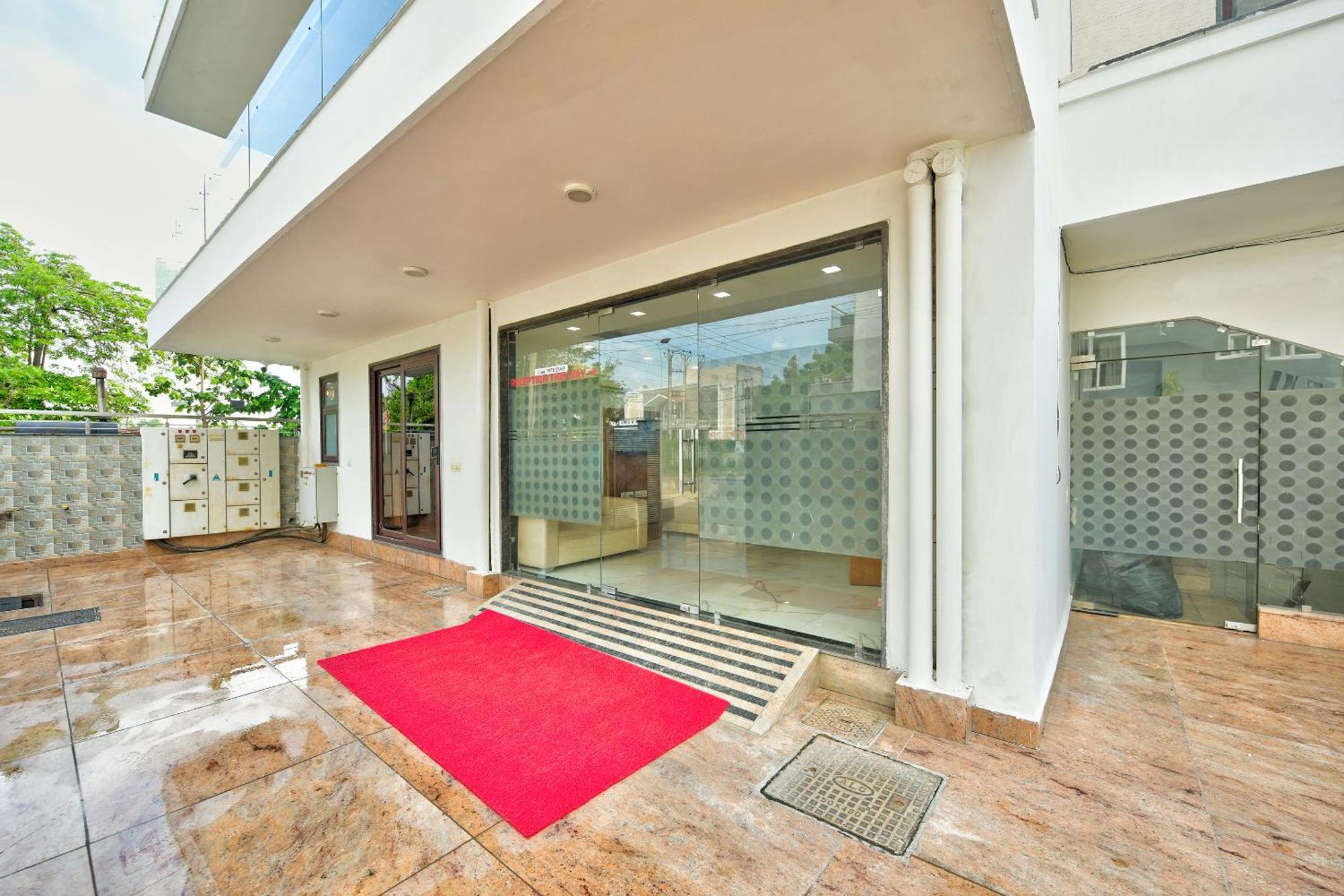 Hotel Leaf 9 Boutique, Near Golf Course Road And Galleria Market Gurgáon Kültér fotó