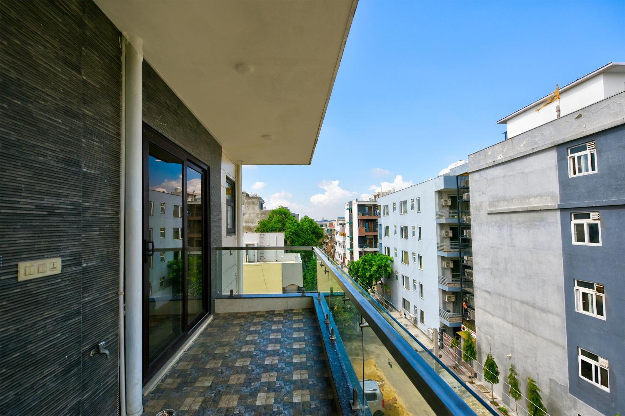 Hotel Leaf 9 Boutique, Near Golf Course Road And Galleria Market Gurgáon Kültér fotó