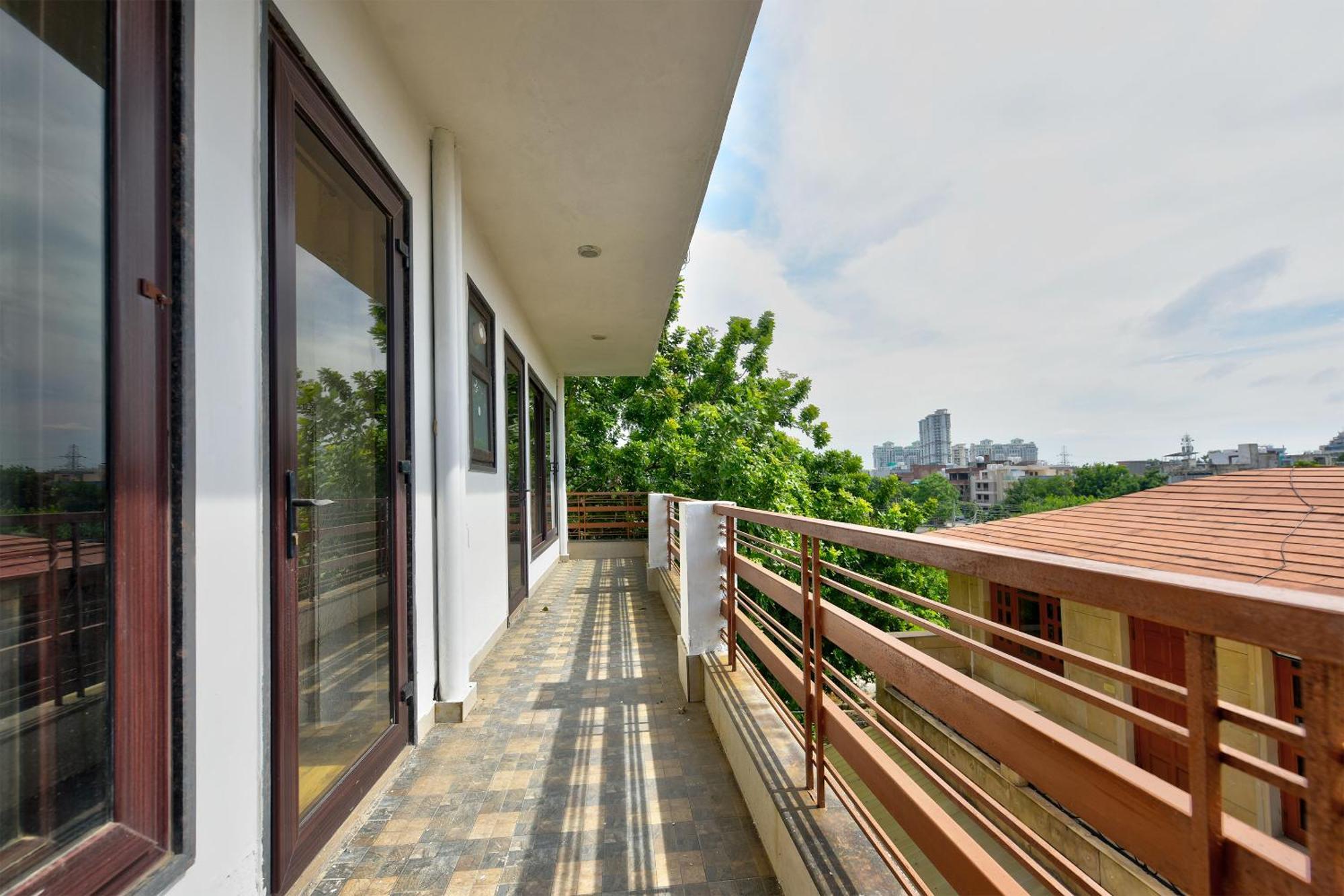 Hotel Leaf 9 Boutique, Near Golf Course Road And Galleria Market Gurgáon Kültér fotó