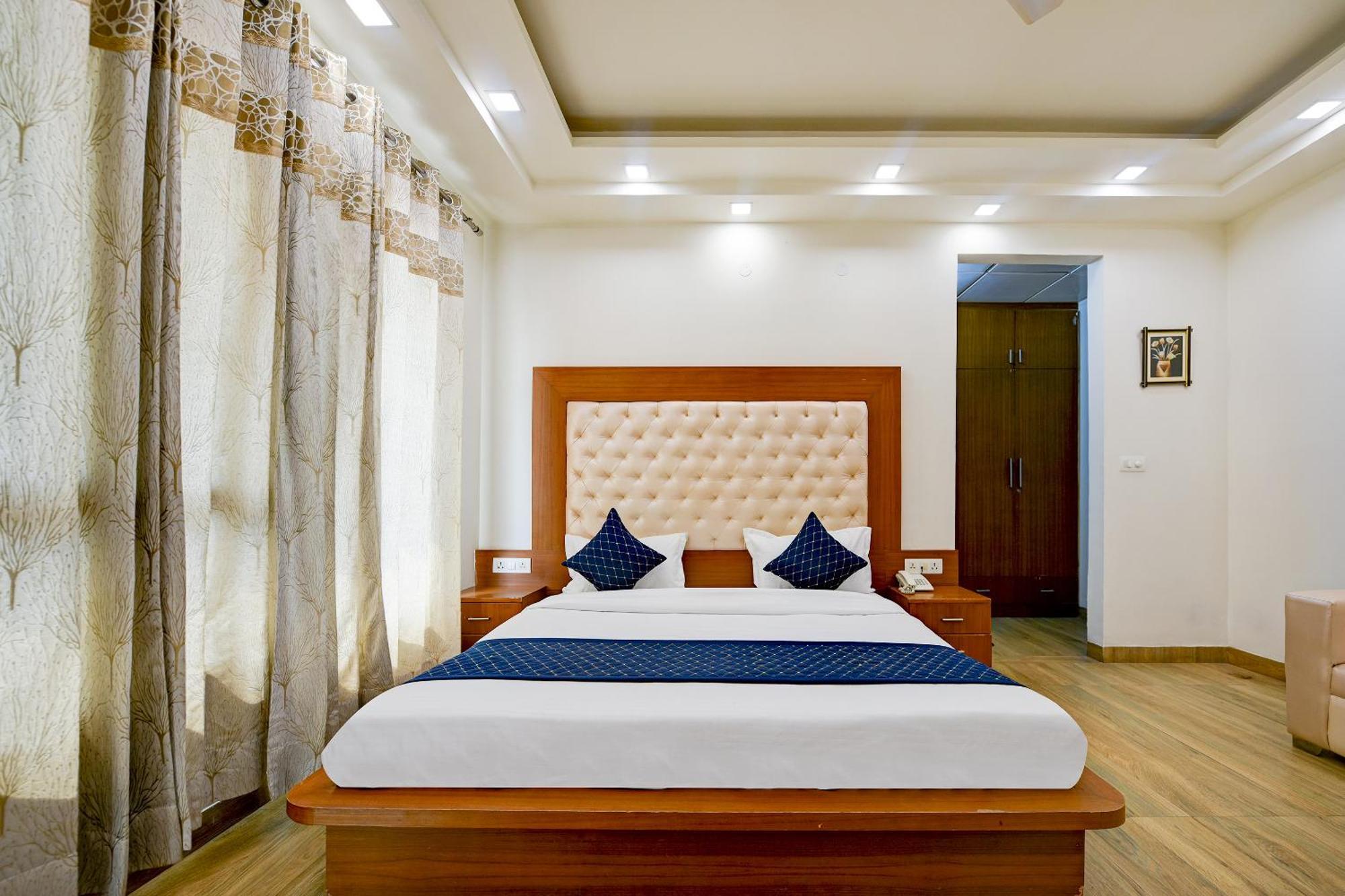 Hotel Leaf 9 Boutique, Near Golf Course Road And Galleria Market Gurgáon Kültér fotó
