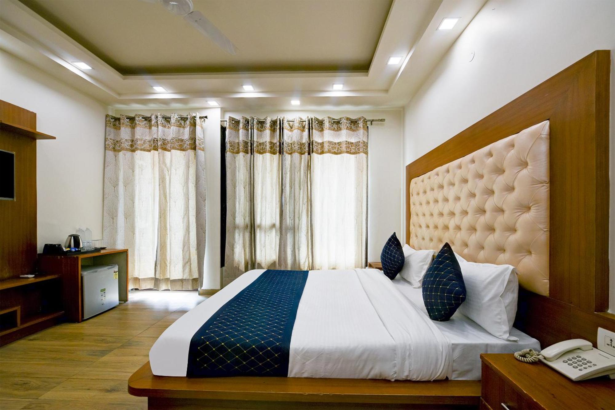 Hotel Leaf 9 Boutique, Near Golf Course Road And Galleria Market Gurgáon Kültér fotó
