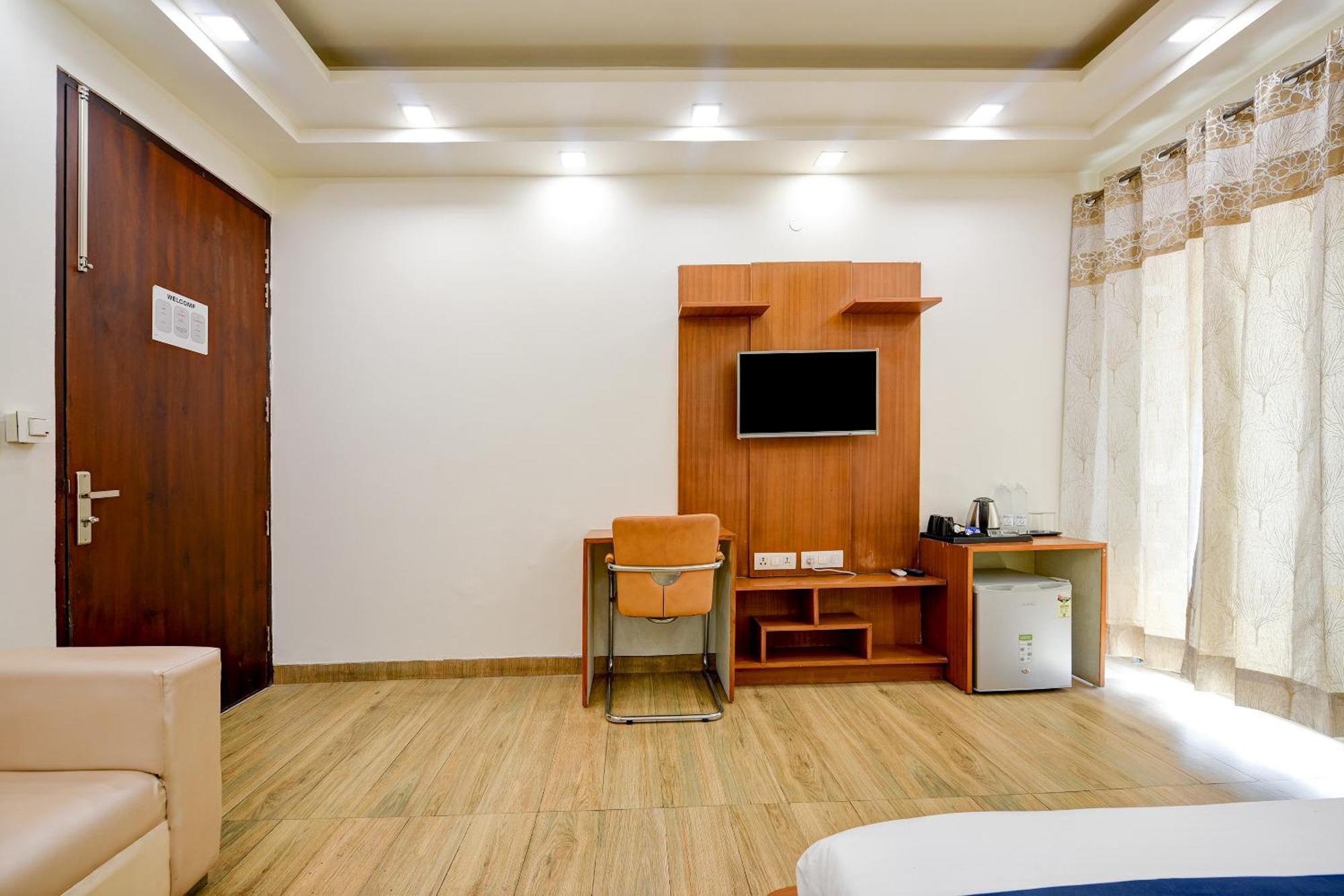 Hotel Leaf 9 Boutique, Near Golf Course Road And Galleria Market Gurgáon Kültér fotó