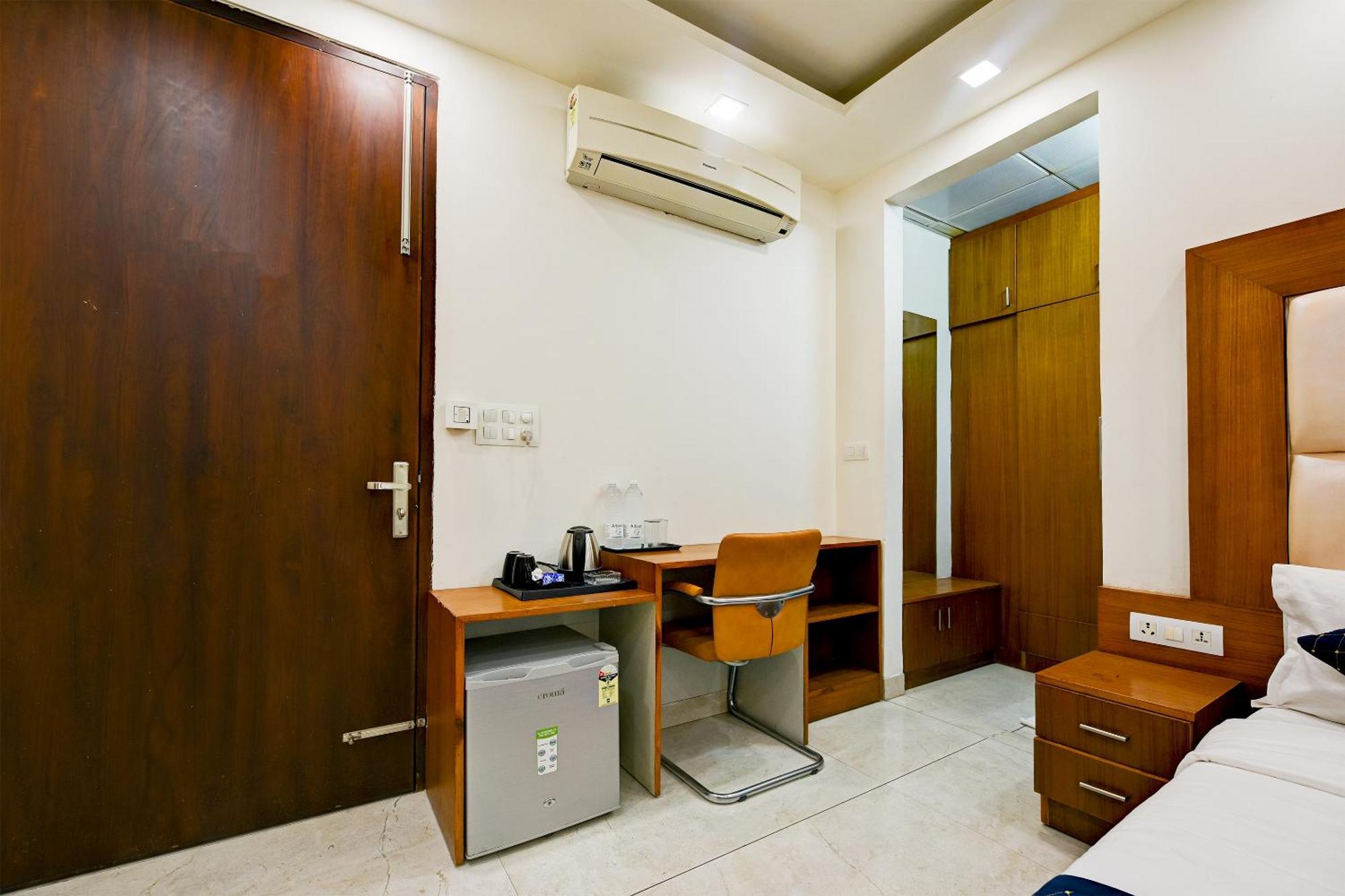 Hotel Leaf 9 Boutique, Near Golf Course Road And Galleria Market Gurgáon Kültér fotó