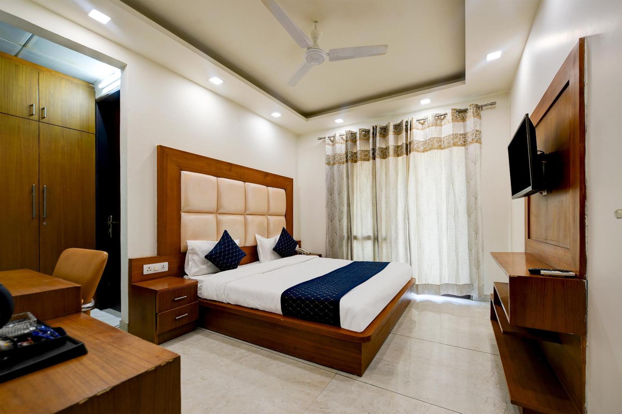 Hotel Leaf 9 Boutique, Near Golf Course Road And Galleria Market Gurgáon Kültér fotó