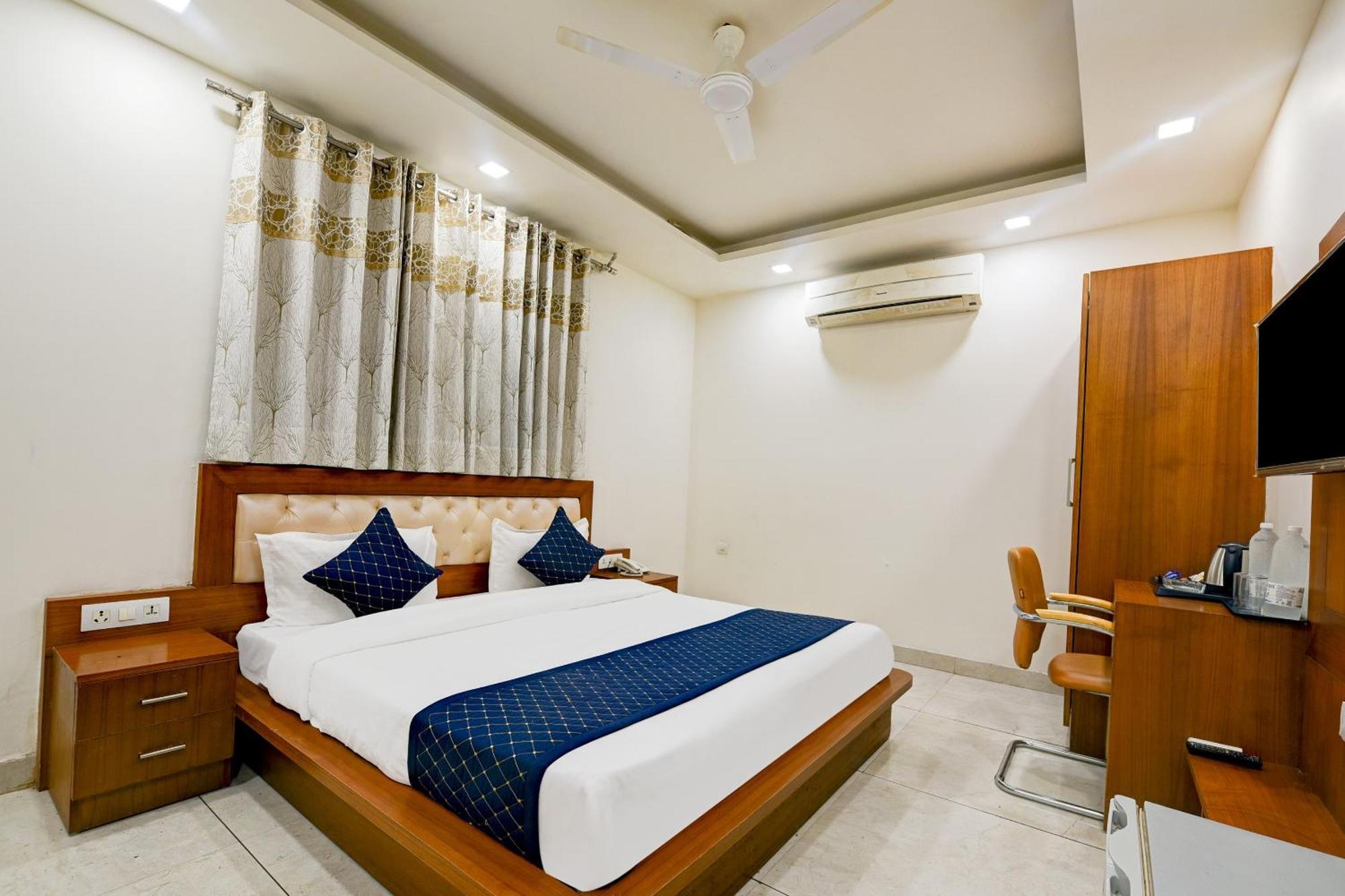 Hotel Leaf 9 Boutique, Near Golf Course Road And Galleria Market Gurgáon Kültér fotó