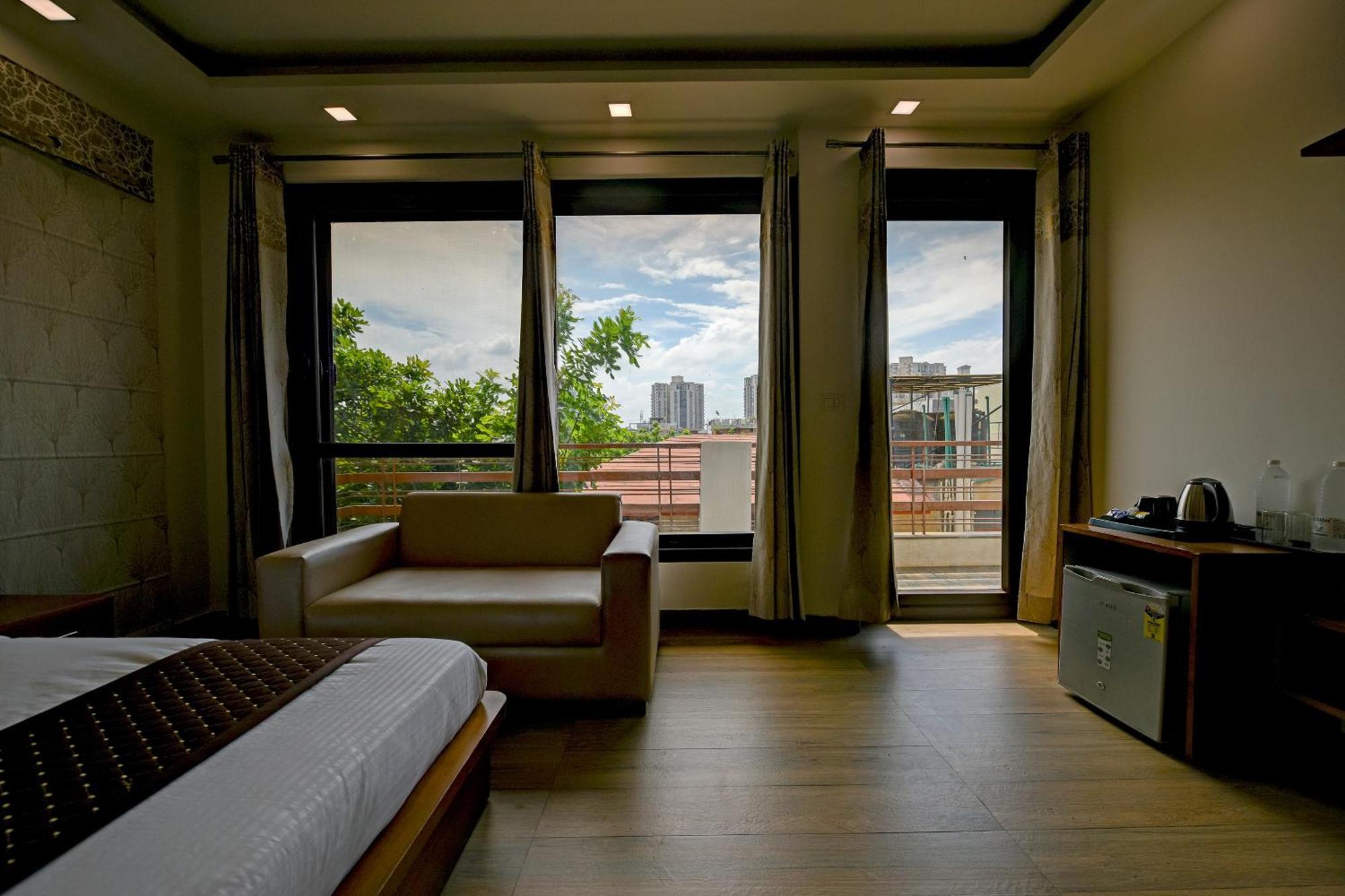 Hotel Leaf 9 Boutique, Near Golf Course Road And Galleria Market Gurgáon Kültér fotó